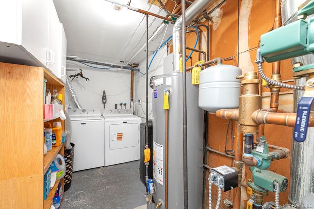 43 Florida Avenue, Commack, NY 11725