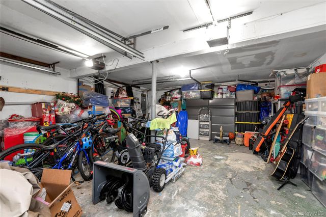 43 Florida Avenue, Commack, NY 11725