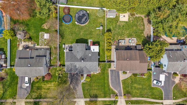 43 Florida Avenue, Commack, NY 11725