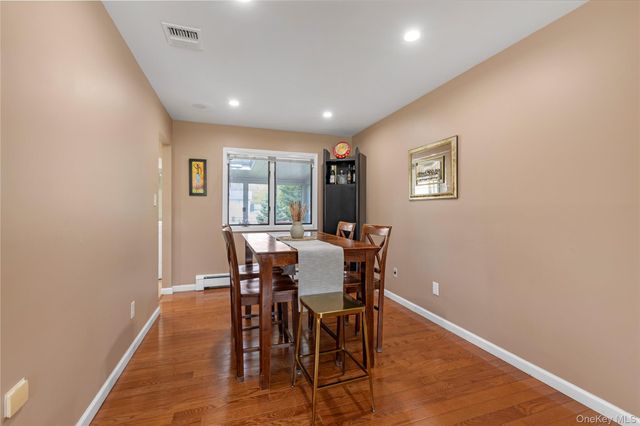 43 Florida Avenue, Commack, NY 11725