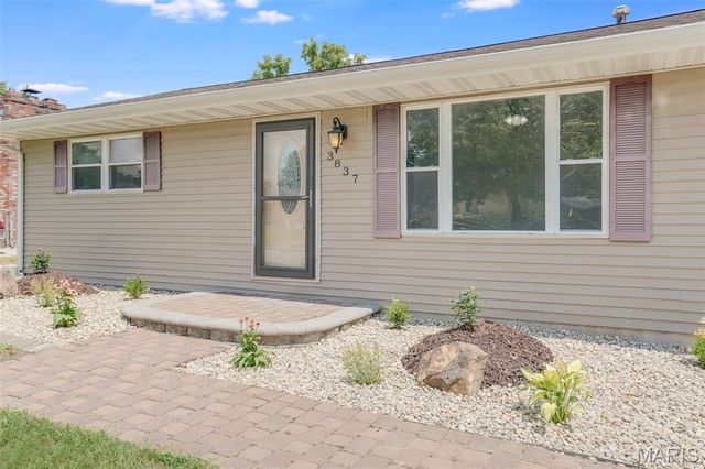 3837 John Glenn Drive, Granite City, IL 62040