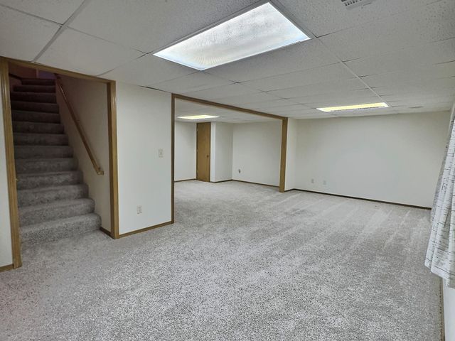 324 Victoria Rd, Newton, KS 67114