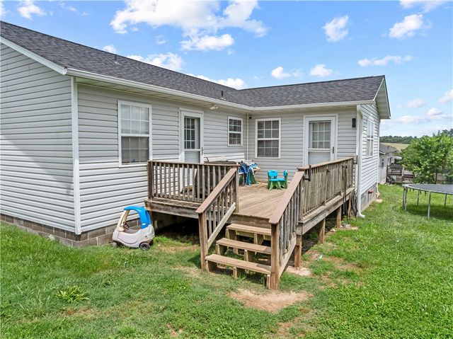 201 Paradise Heights Drive, Berryville, AR 72616