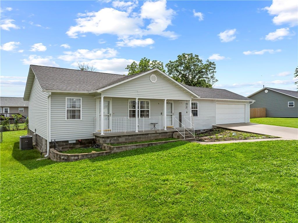 201 Paradise Heights Drive, Berryville, AR 72616
