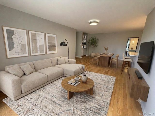 2 fountain lane 2e, Scarsdale, NY 10583