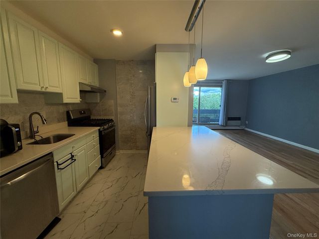2 fountain lane 2e, Scarsdale, NY 10583