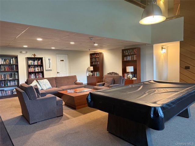 2 fountain lane 2e, Scarsdale, NY 10583