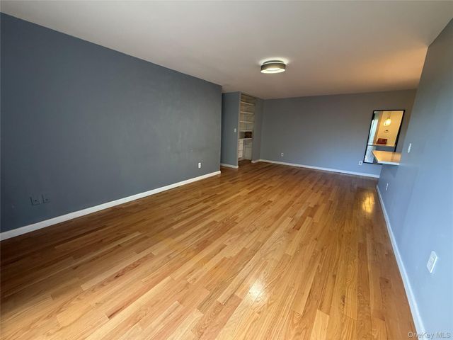 2 fountain lane 2e, Scarsdale, NY 10583