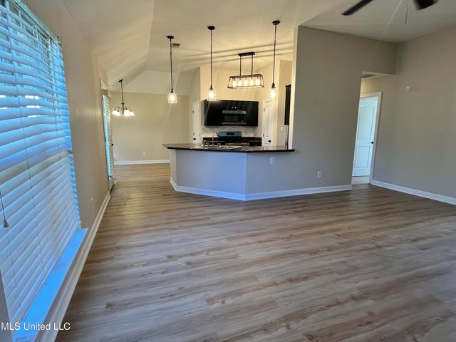 8888 Smith Ranch Drive, Southaven, MS 38671