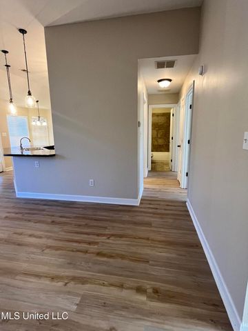 8888 Smith Ranch Drive, Southaven, MS 38671