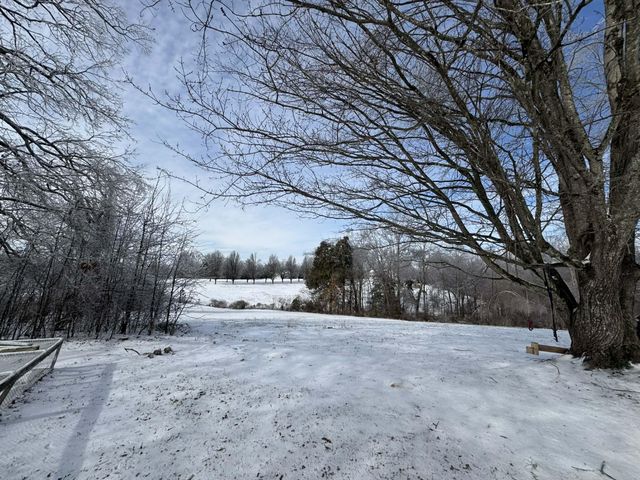 9842 Russell Springs Road, Russell Springs, KY 42642