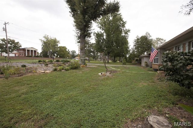 11830 E Concord Road, St Louis, MO 63128