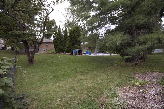 11830 E Concord Road, St Louis, MO 63128