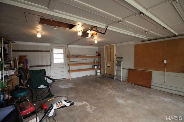 11830 E Concord Road, St Louis, MO 63128