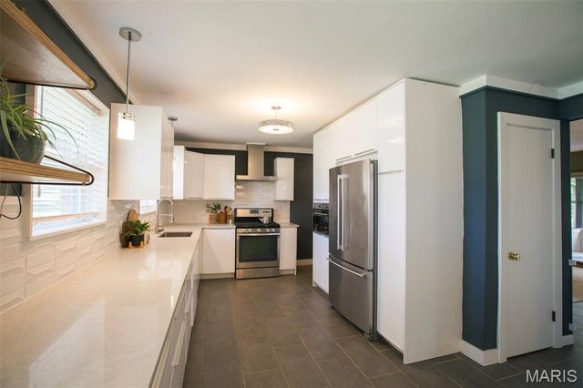 11830 E Concord Road, St Louis, MO 63128