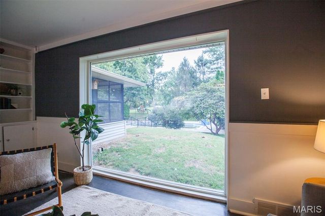 11830 E Concord Road, St Louis, MO 63128