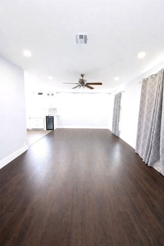 302 Van Rowe Avenue, Duncanville, TX 75116