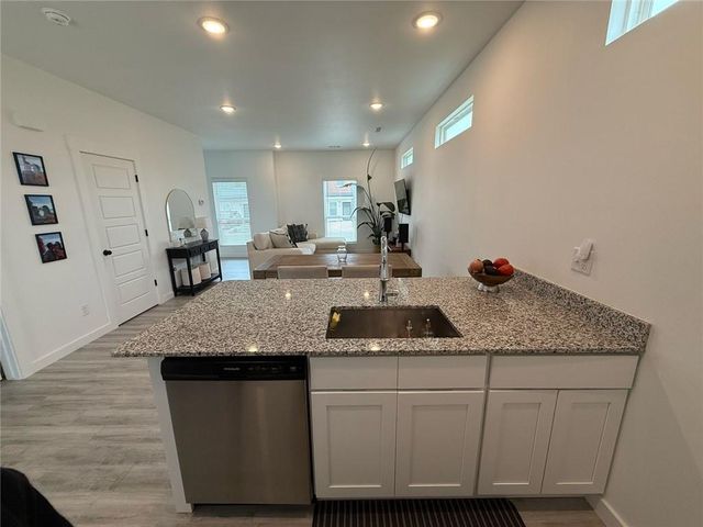 1020 Ventnor Avenue, Bentonville, AR 72713