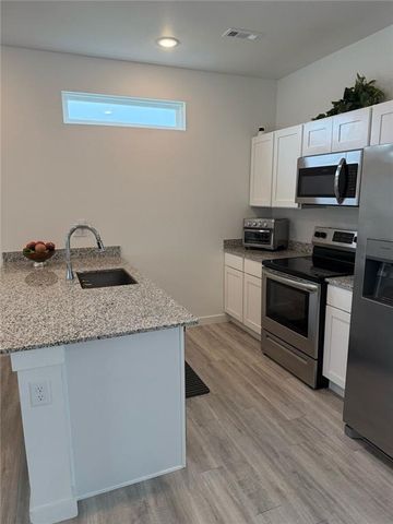 1020 Ventnor Avenue, Bentonville, AR 72713