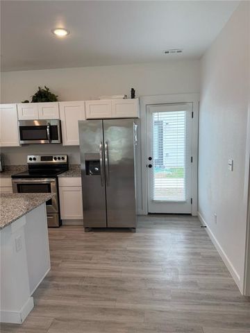 1020 Ventnor Avenue, Bentonville, AR 72713