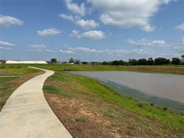 1020 Ventnor Avenue, Bentonville, AR 72713