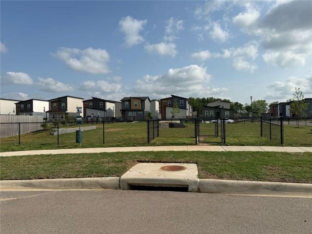 1020 Ventnor Avenue, Bentonville, AR 72713