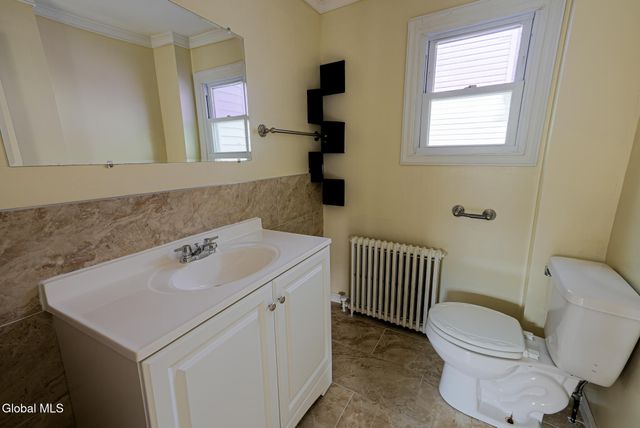 1601 8th Avenue, Watervliet, NY 12189