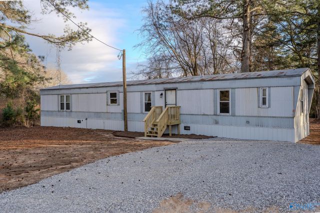 6782 County Road 236, Town Creek, AL 35672