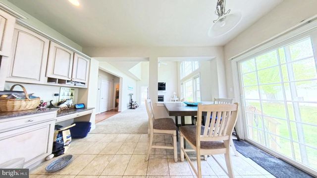 203 CYNWYD DR, Absecon, NJ 08201