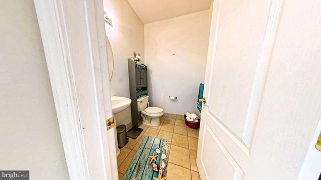 203 CYNWYD DR, Absecon, NJ 08201