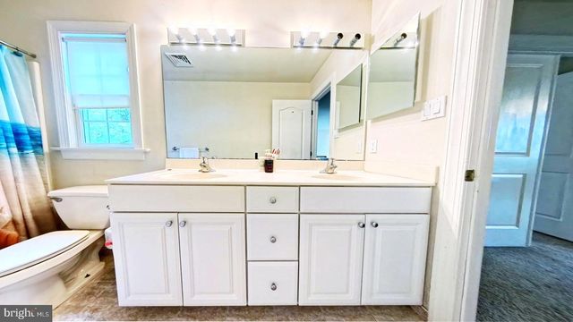 203 CYNWYD DR, Absecon, NJ 08201