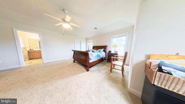 203 CYNWYD DR, Absecon, NJ 08201
