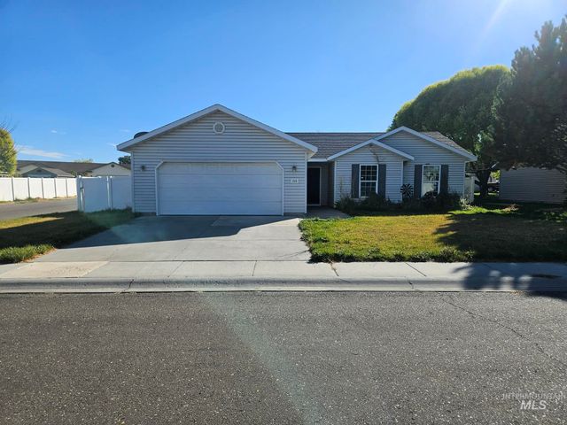 226 Bellevue Ct, Twin Falls, ID 83301 property photo