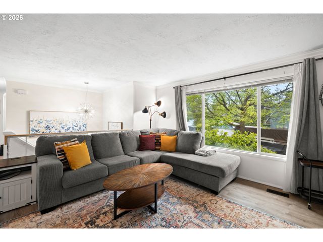 105 Se 165TH Ave, Portland, OR 97233