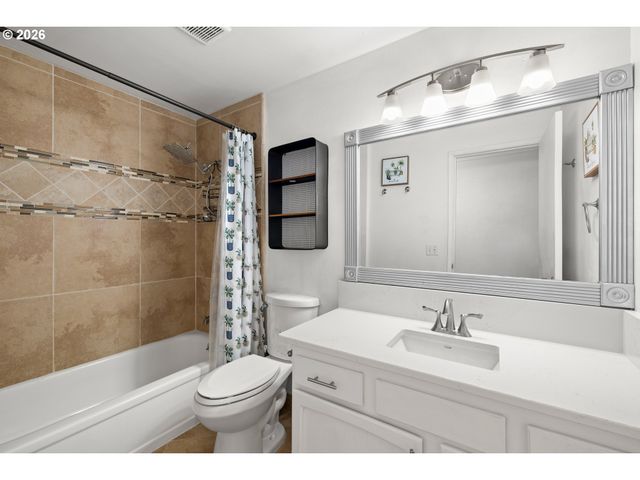 105 Se 165TH Ave, Portland, OR 97233