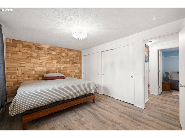 105 Se 165TH Ave, Portland, OR 97233