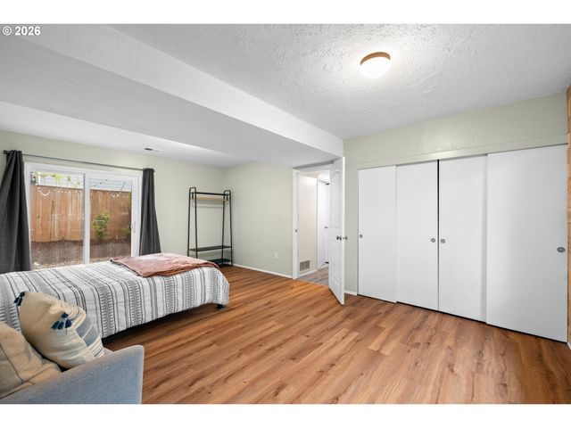 105 Se 165TH Ave, Portland, OR 97233