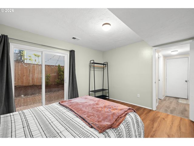 105 Se 165TH Ave, Portland, OR 97233