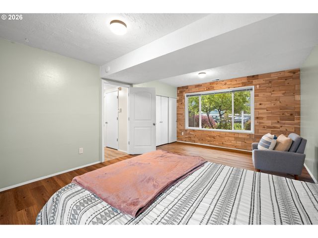 105 Se 165TH Ave, Portland, OR 97233