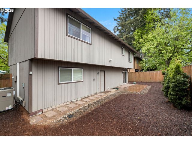 105 Se 165TH Ave, Portland, OR 97233