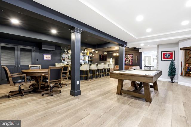 7 WOODLAND RD, Newtown, PA 18940