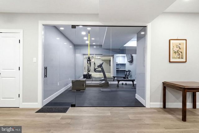 7 WOODLAND RD, Newtown, PA 18940