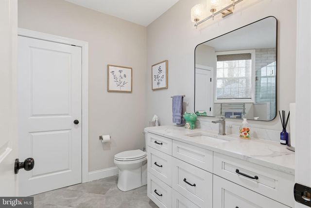 7 WOODLAND RD, Newtown, PA 18940