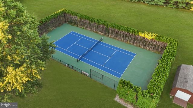 7 WOODLAND RD, Newtown, PA 18940