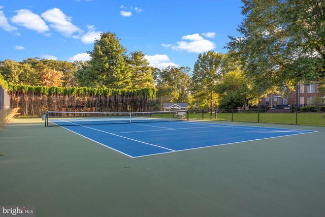 7 WOODLAND RD, Newtown, PA 18940