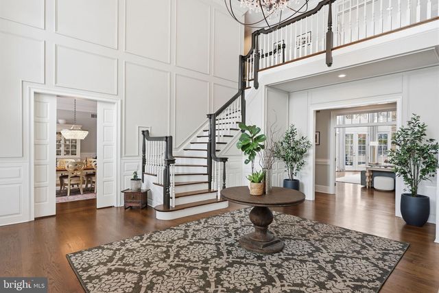 7 WOODLAND RD, Newtown, PA 18940