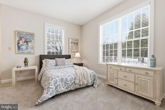 7 WOODLAND RD, Newtown, PA 18940