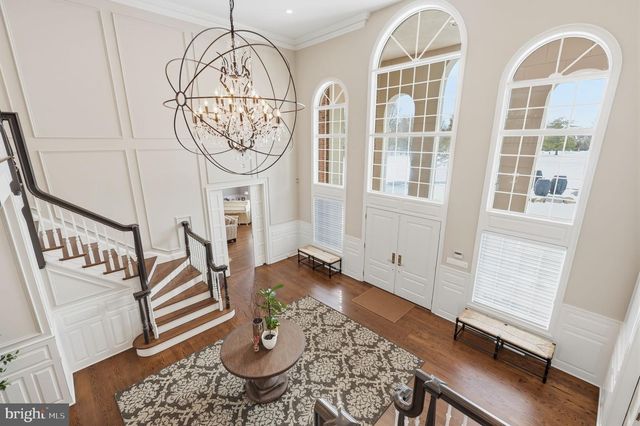 7 WOODLAND RD, Newtown, PA 18940