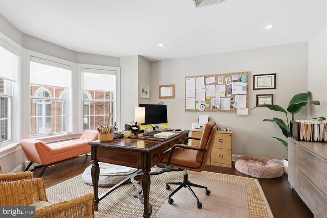 7 WOODLAND RD, Newtown, PA 18940