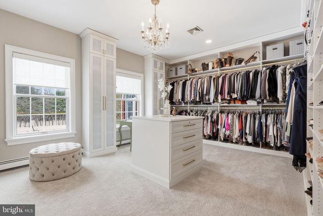 7 WOODLAND RD, Newtown, PA 18940